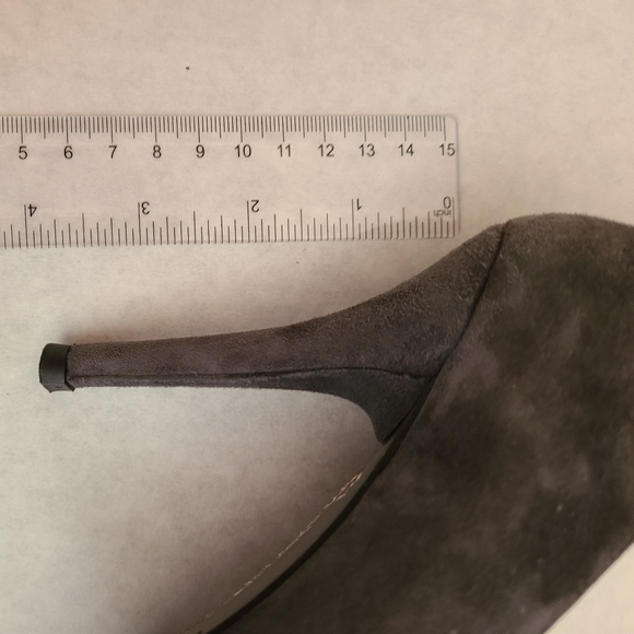 Stuart Weitzman Grey Suede Heels - Picture 3 of 5